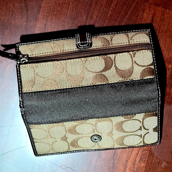 Coach wallet - Picture 3 of 3